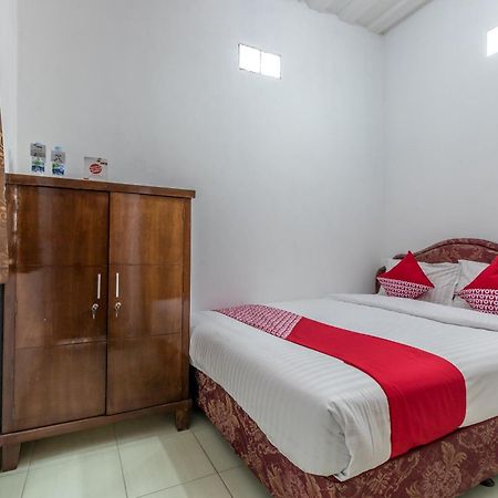 Hotel Oyo 1082 Kost Arie 1 Dżakarta Zewnętrze zdjęcie