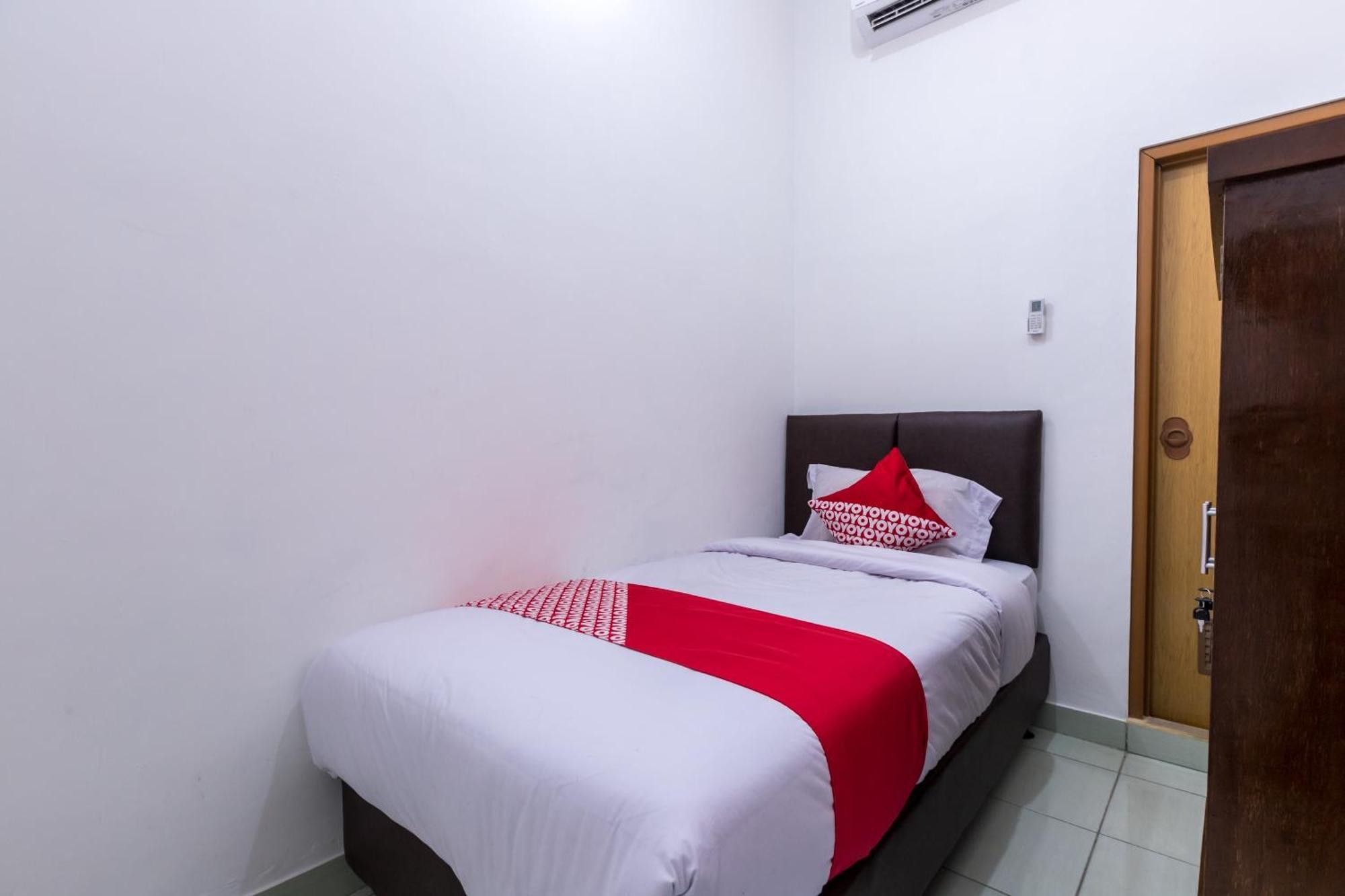 Hotel Oyo 1082 Kost Arie 1 Dżakarta Zewnętrze zdjęcie